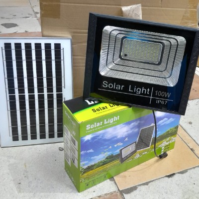 TOP SECURITY LED SOLAR FLOOD LIGHTS 100 WATTS +REMOTE 